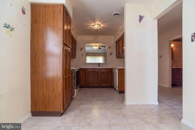 111 SARAHS LN, Horsham, PA 19044
