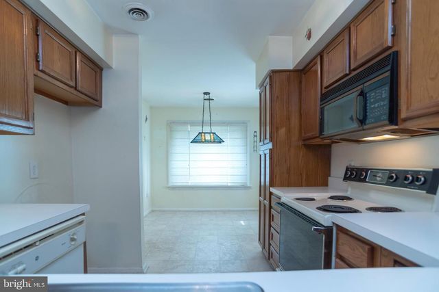 111 SARAHS LN, Horsham, PA 19044