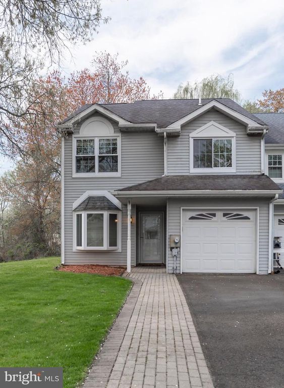 111 SARAHS LN, Horsham, PA 19044