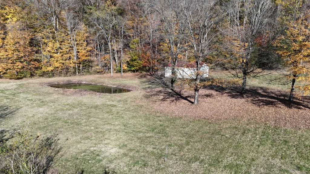 103 Morris Rd, Westmoreland, TN 37186