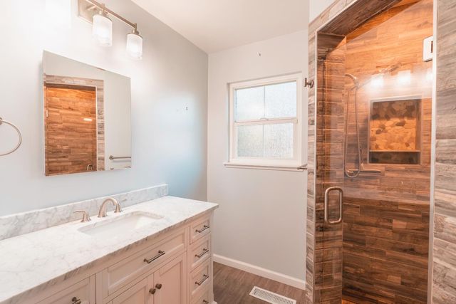 1541 W North Bear Creek Dr, Merced, CA 95348