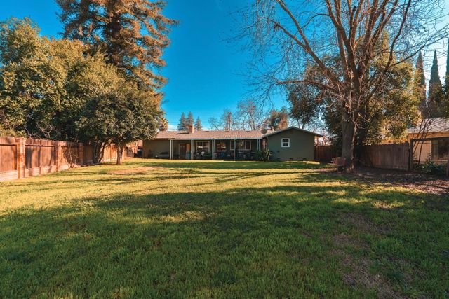 1541 W North Bear Creek Dr, Merced, CA 95348