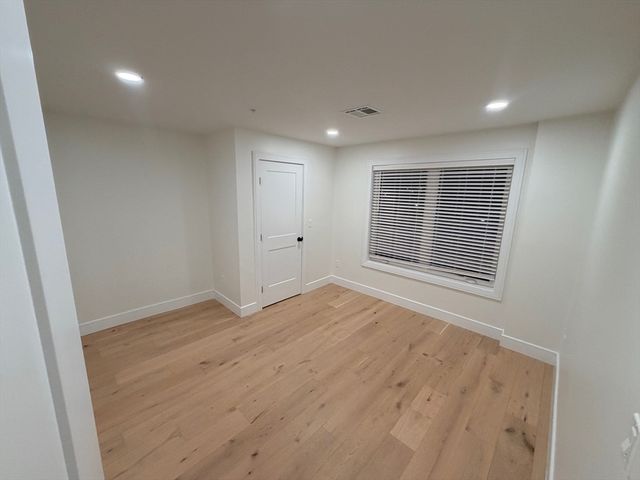 17 School B, Hudson, MA 01749