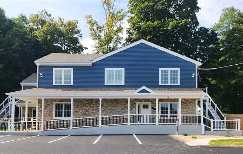 17 School B, Hudson, MA 01749