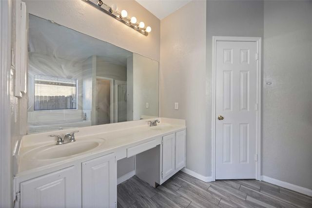 1806 Coretta Court, Fresno, TX 77545