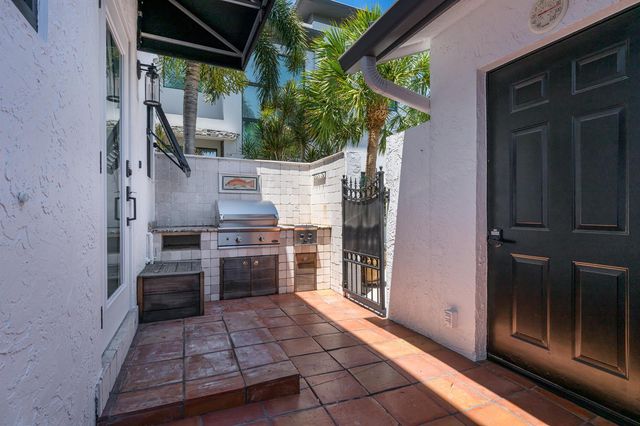 641 NE 19th Avenue, Deerfield Beach, FL 33441