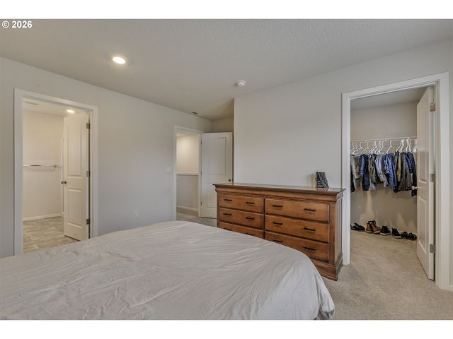 898 N 18TH Ave, Cornelius, OR 97113