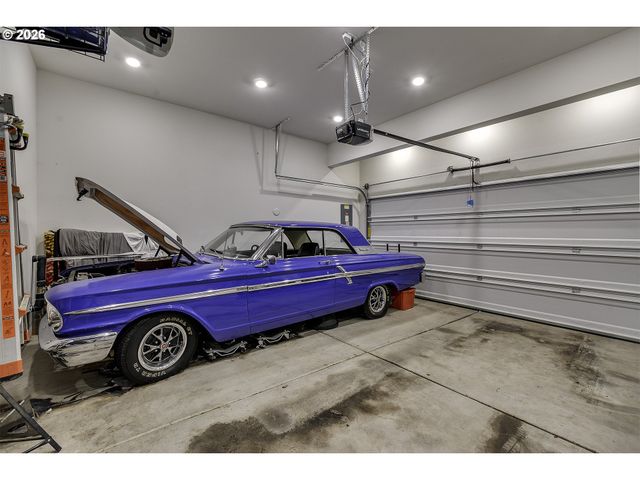 898 N 18TH Ave, Cornelius, OR 97113