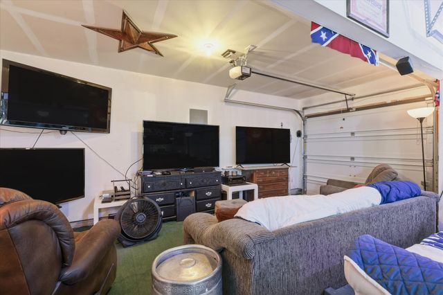 1473 Radecke Road, Krum, TX 76249