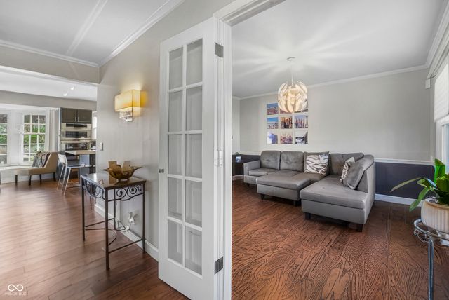 4103 Ridgeway Avenue, Columbus, IN 47203