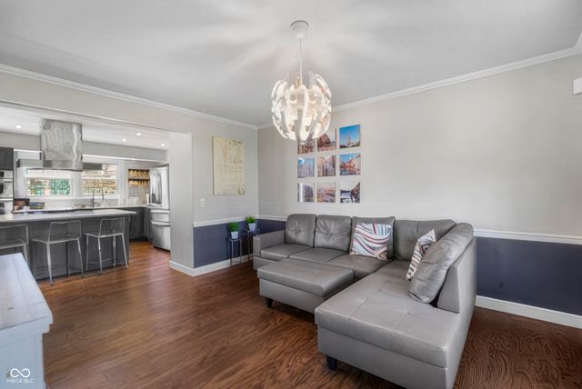 4103 Ridgeway Avenue, Columbus, IN 47203