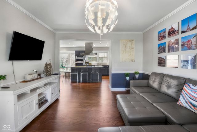 4103 Ridgeway Avenue, Columbus, IN 47203