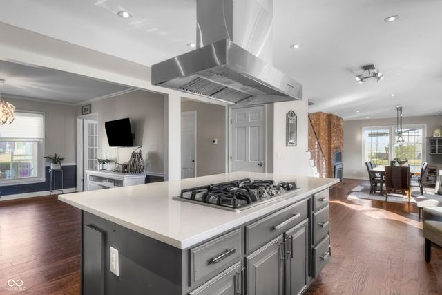 4103 Ridgeway Avenue, Columbus, IN 47203