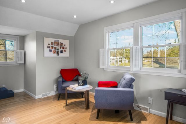 4103 Ridgeway Avenue, Columbus, IN 47203