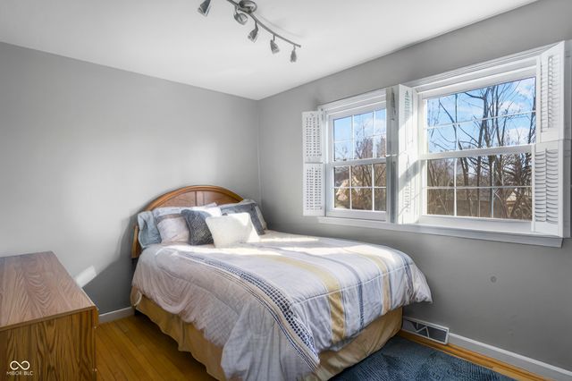 4103 Ridgeway Avenue, Columbus, IN 47203