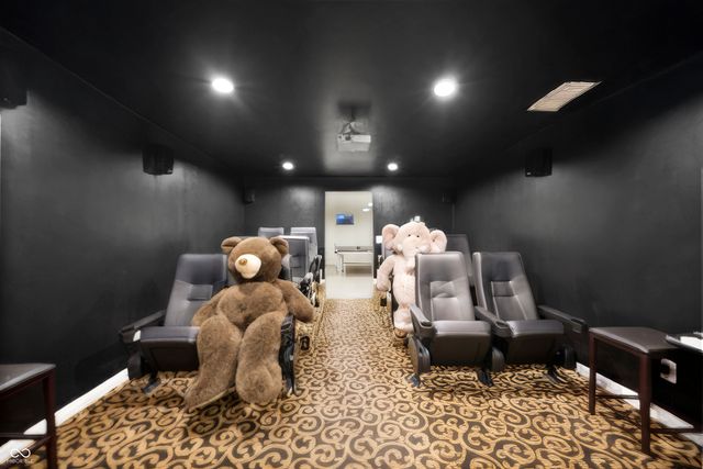 4103 Ridgeway Avenue, Columbus, IN 47203