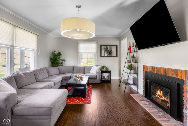 4103 Ridgeway Avenue, Columbus, IN 47203