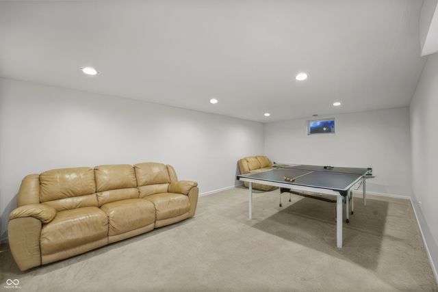 4103 Ridgeway Avenue, Columbus, IN 47203