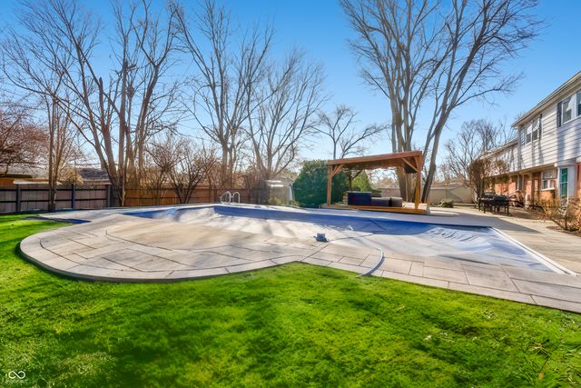 4103 Ridgeway Avenue, Columbus, IN 47203