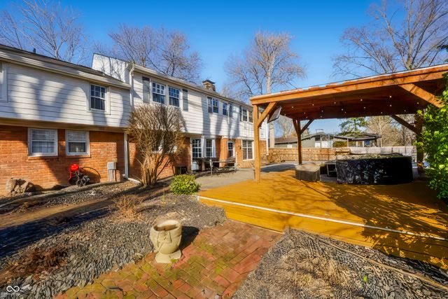 4103 Ridgeway Avenue, Columbus, IN 47203