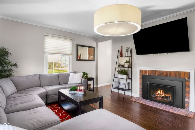 4103 Ridgeway Avenue, Columbus, IN 47203