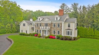 6 Coachlamp Lane, Greenwich, CT 06830