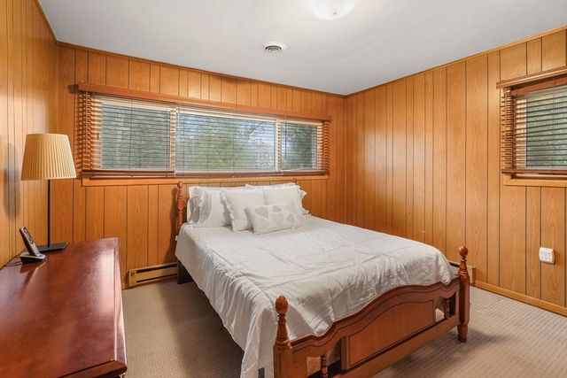 30 Bond Rd, Charlton, MA 01507