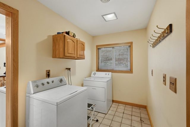 30 Bond Rd, Charlton, MA 01507