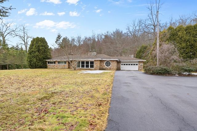 30 Bond Rd, Charlton, MA 01507