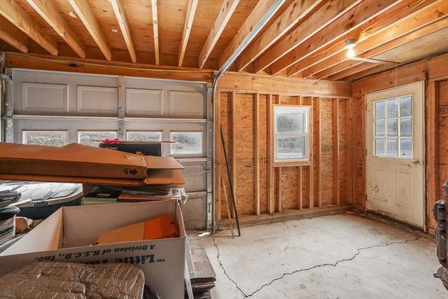 30 Bond Rd, Charlton, MA 01507