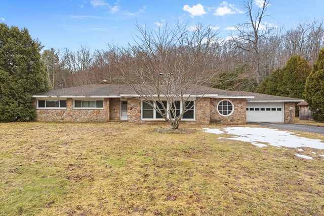 30 Bond Rd, Charlton, MA 01507