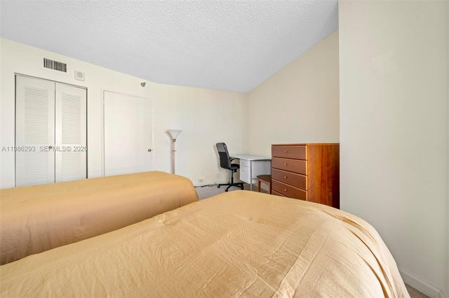 3400 NE 192 Street 1810, Aventura, FL 33180