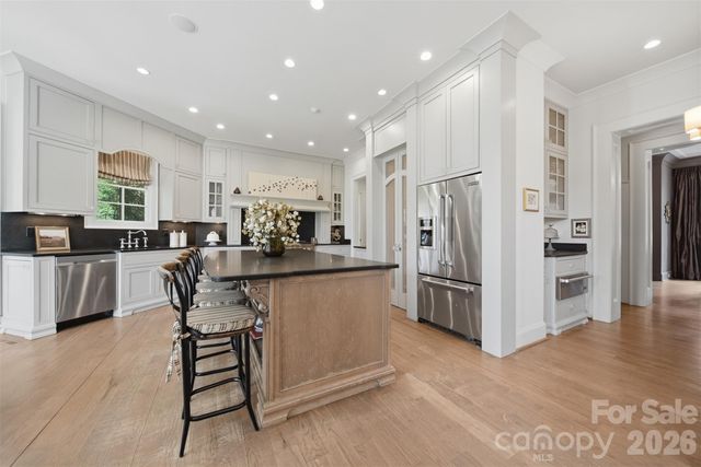 834 9th Avenue NW, Hickory, NC 28601