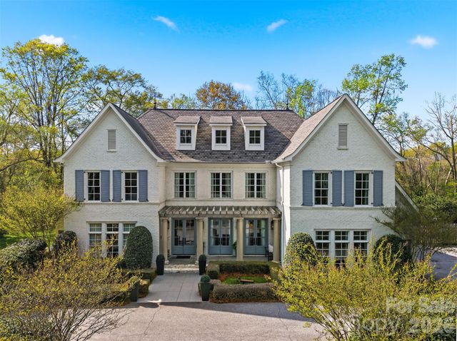 834 9th Avenue NW, Hickory, NC 28601