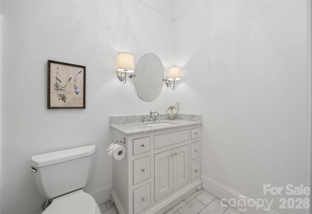 834 9th Avenue NW, Hickory, NC 28601