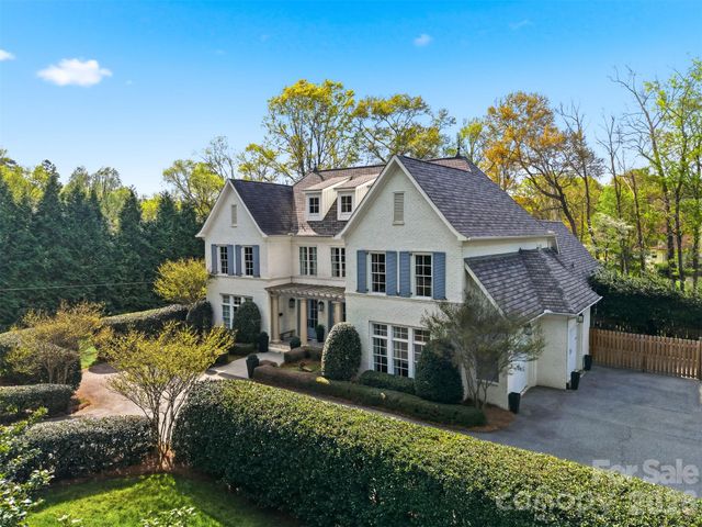 834 9th Avenue NW, Hickory, NC 28601