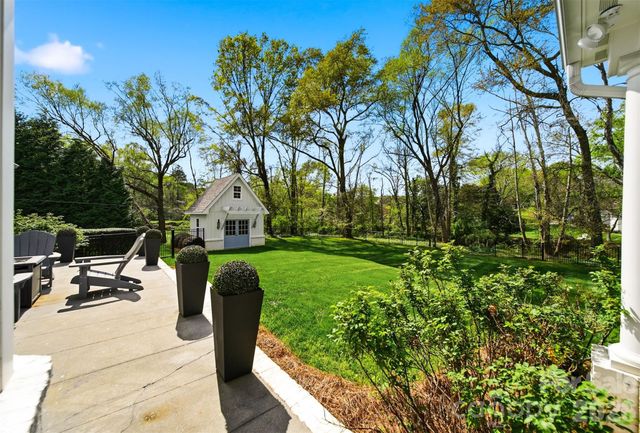 834 9th Avenue NW, Hickory, NC 28601