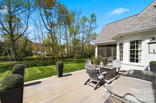 834 9th Avenue NW, Hickory, NC 28601
