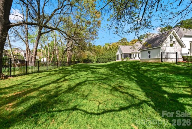 834 9th Avenue NW, Hickory, NC 28601