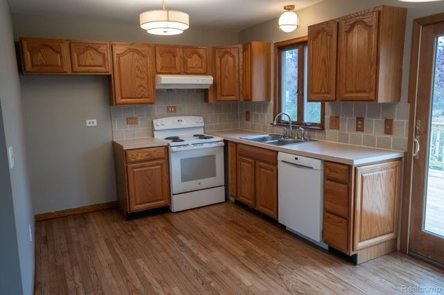 758 South Boulevard W, Rochester Hills, MI 48307