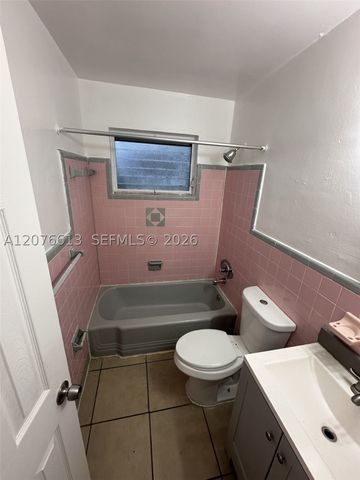 409 SW 4th Ter w, Hallandale Beach, FL 33009