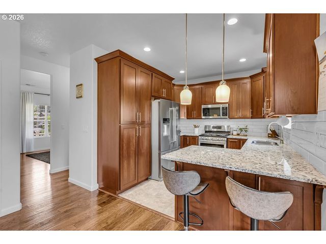 1149 DAHLIA St, Woodburn, OR 97071