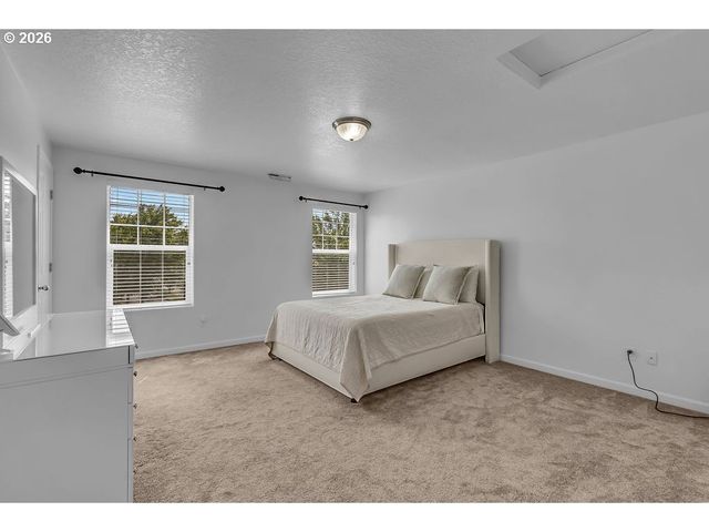 1149 DAHLIA St, Woodburn, OR 97071