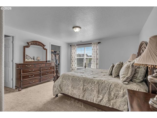 1149 DAHLIA St, Woodburn, OR 97071