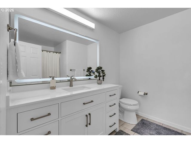1149 DAHLIA St, Woodburn, OR 97071