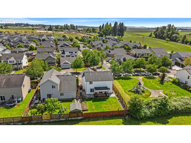 1149 DAHLIA St, Woodburn, OR 97071