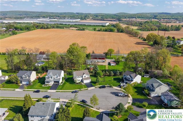 9254 WINDY BUSH Lane, Upper Macungie Twp, PA 18031