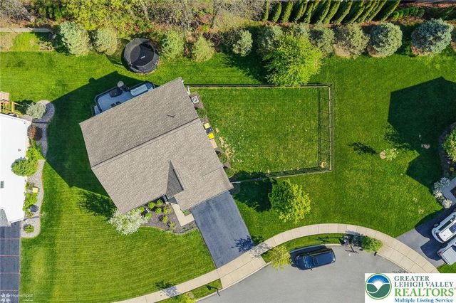 9254 WINDY BUSH Lane, Upper Macungie Twp, PA 18031