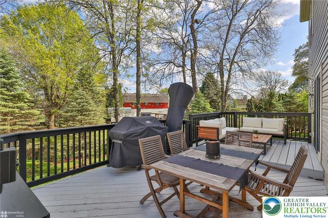 9254 WINDY BUSH Lane, Upper Macungie Twp, PA 18031