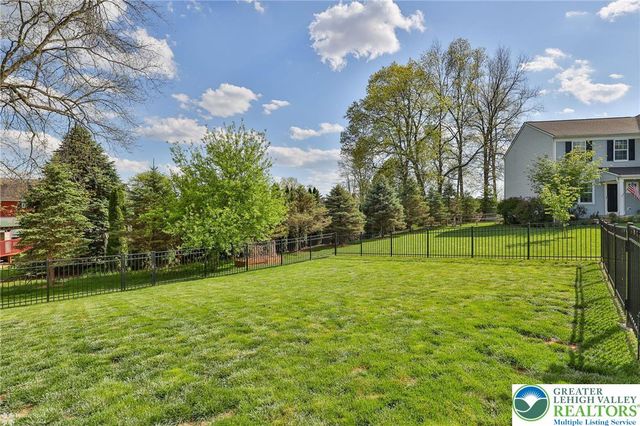 9254 WINDY BUSH Lane, Upper Macungie Twp, PA 18031